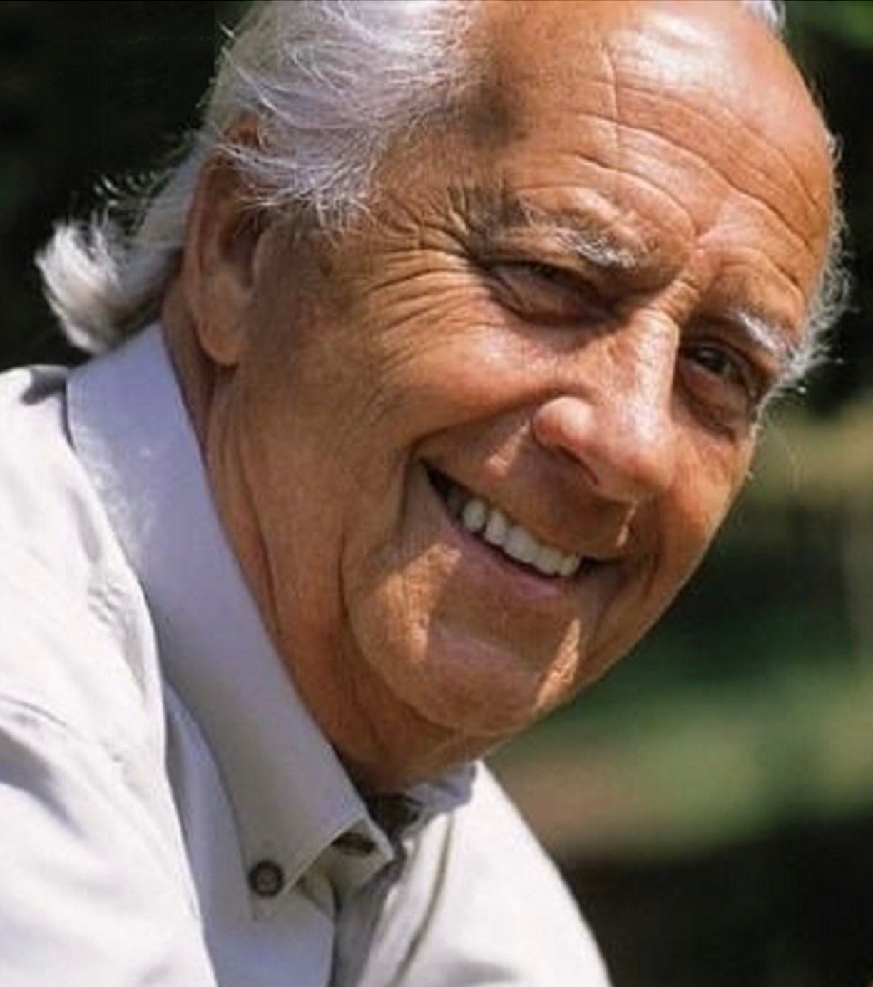 Evan Esar